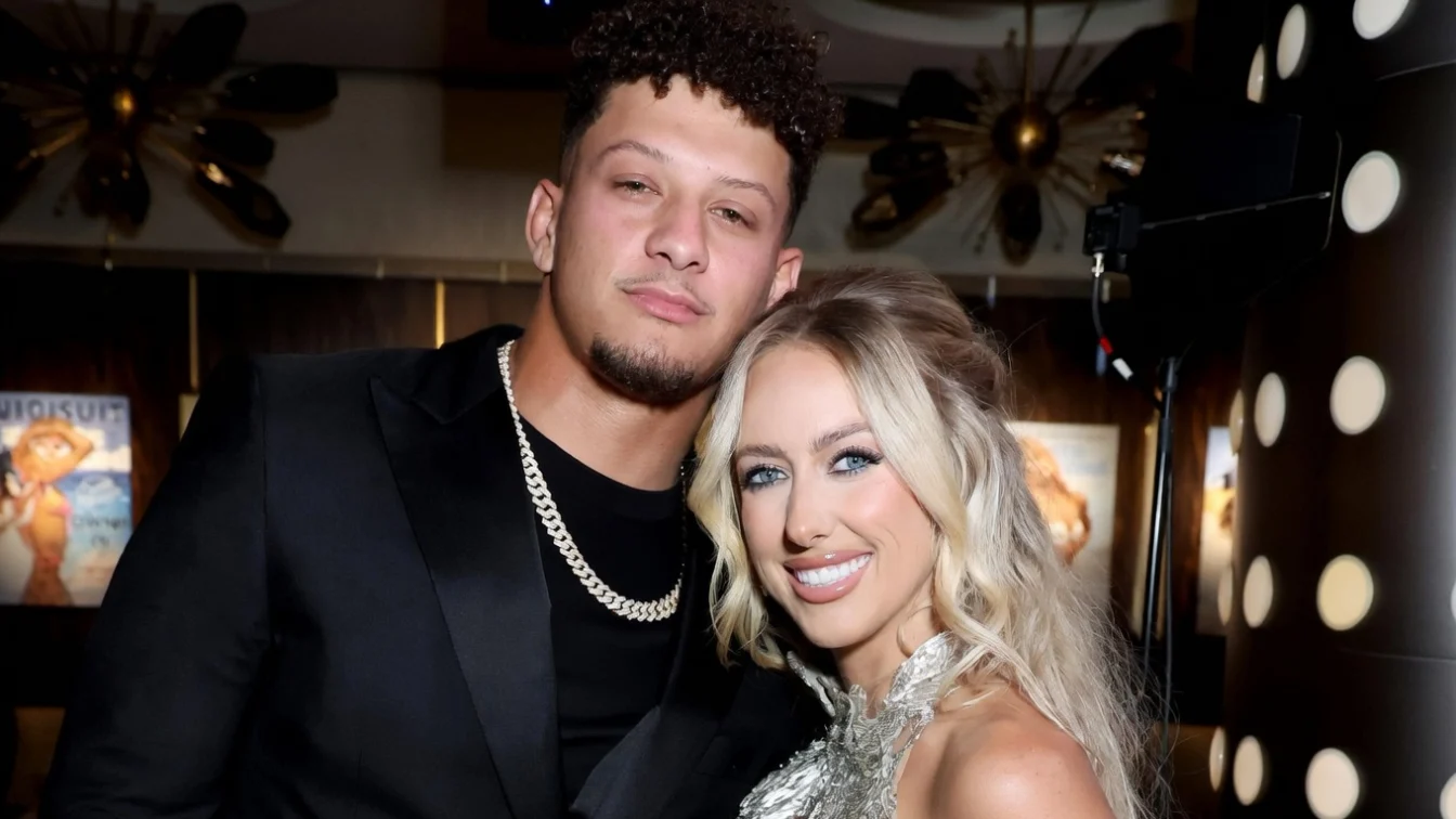 Copiii lui Brittany Mahomes i-au „sabotat” ședința foto elegantă. Imagini adorabile.