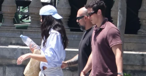 Dua Lipa și Callum Turner s-au căsătorit la Londra. Ceremonie intimă, urmată de petrecere în Sicilia.