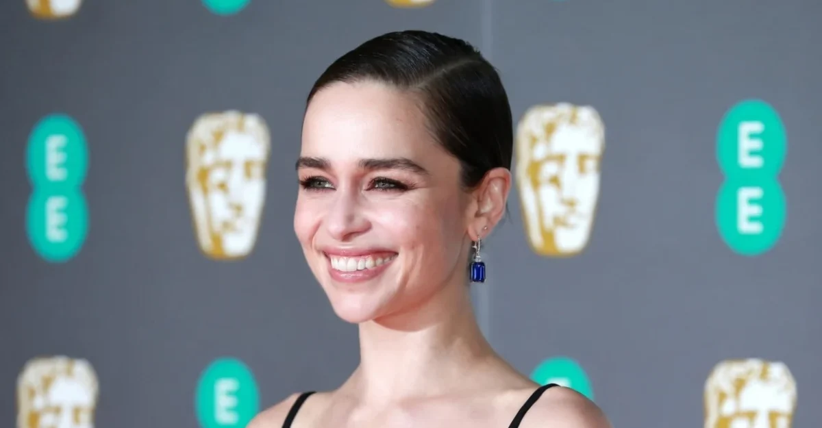 Emilia Clarke se întoarce pe Broadway. Actrița revine după un debut nereușit, cauzat de o dramă medicală.