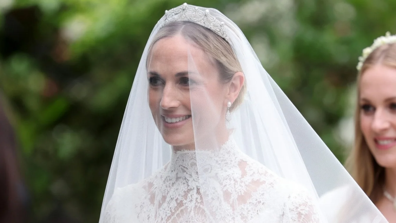 Harriet Sperling, asistentă medicală și mamă singură, intră în familia regală britanică. Stilul său redefinește eleganța.