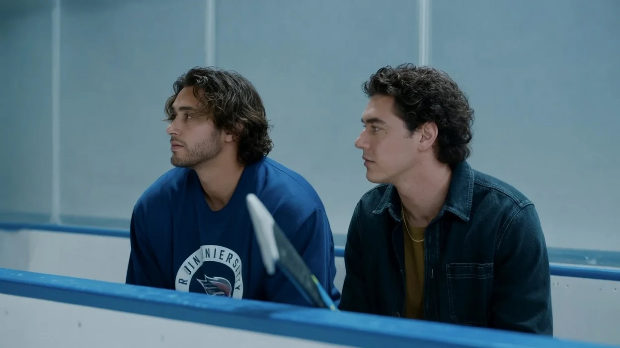 John Logan (Antonio Cipriano) and Garrett Graham (Belmont Cameli) in OFF CAMPUS