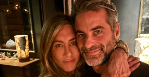 Iubitul lui Jennifer Aniston și-a retras apartamentul de la închiriere. Mutarea la comun, amânată.