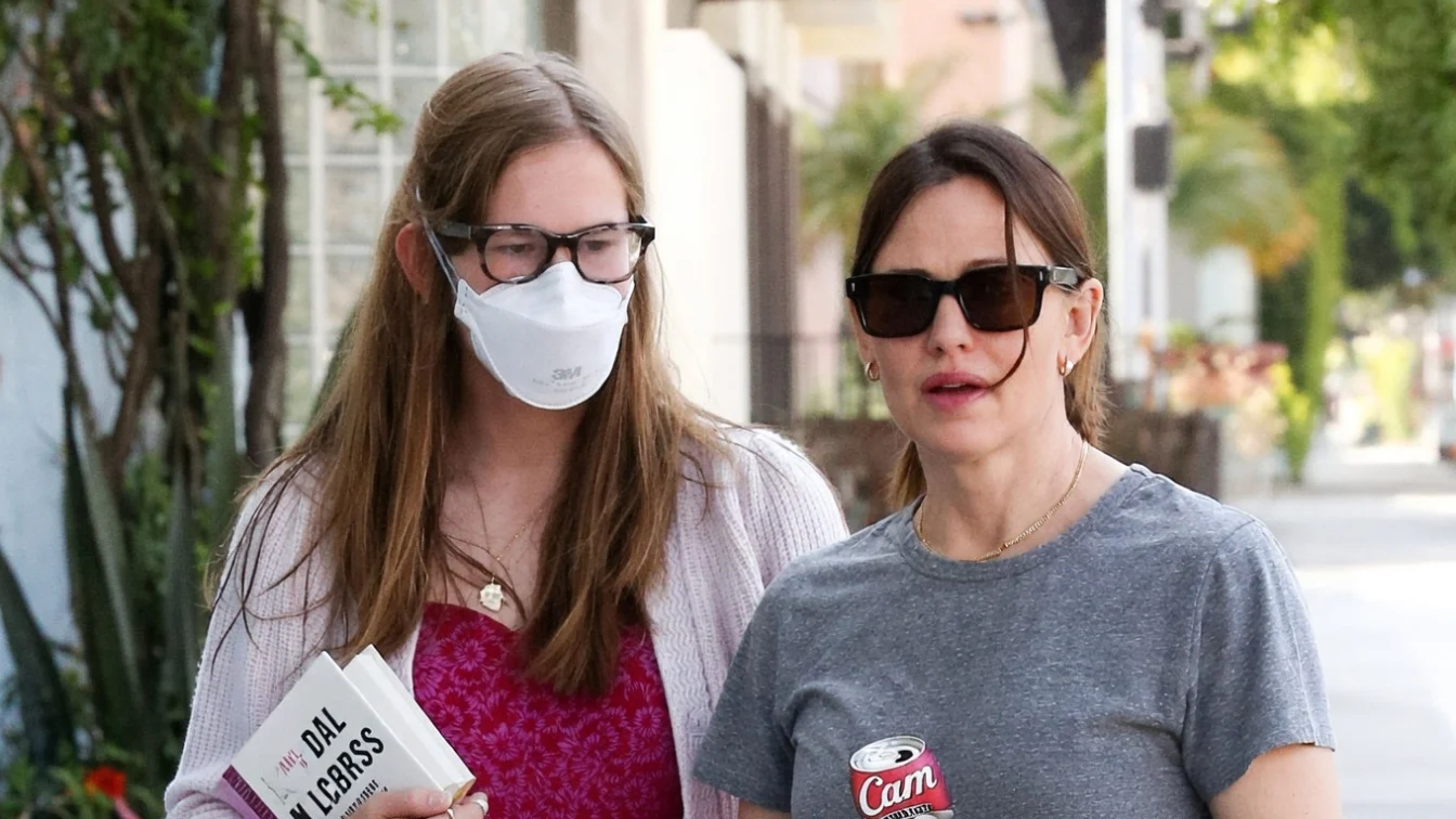 Imaginile cu fiica lui Jennifer Garner care surprind. Ce a patit tânără de 20 de ani