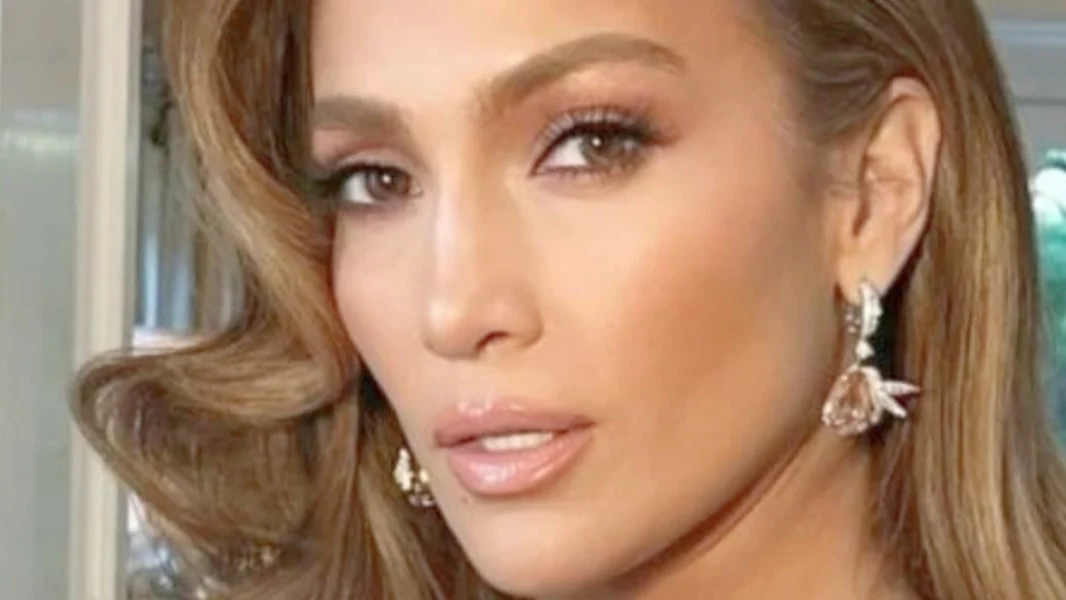 Jennifer Lopez, la 56 de ani. Fanii observă modificări fizice în noi fotografii.