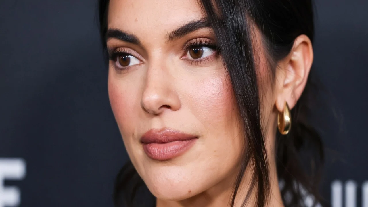 Imaginile cu Kendall Jenner care au stârnit un val de critici. Ce i-au reproșat fanii pe internet