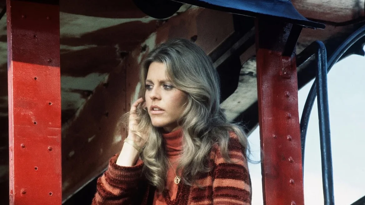 Still of Lindsay Wagner from The Bionic Woman.