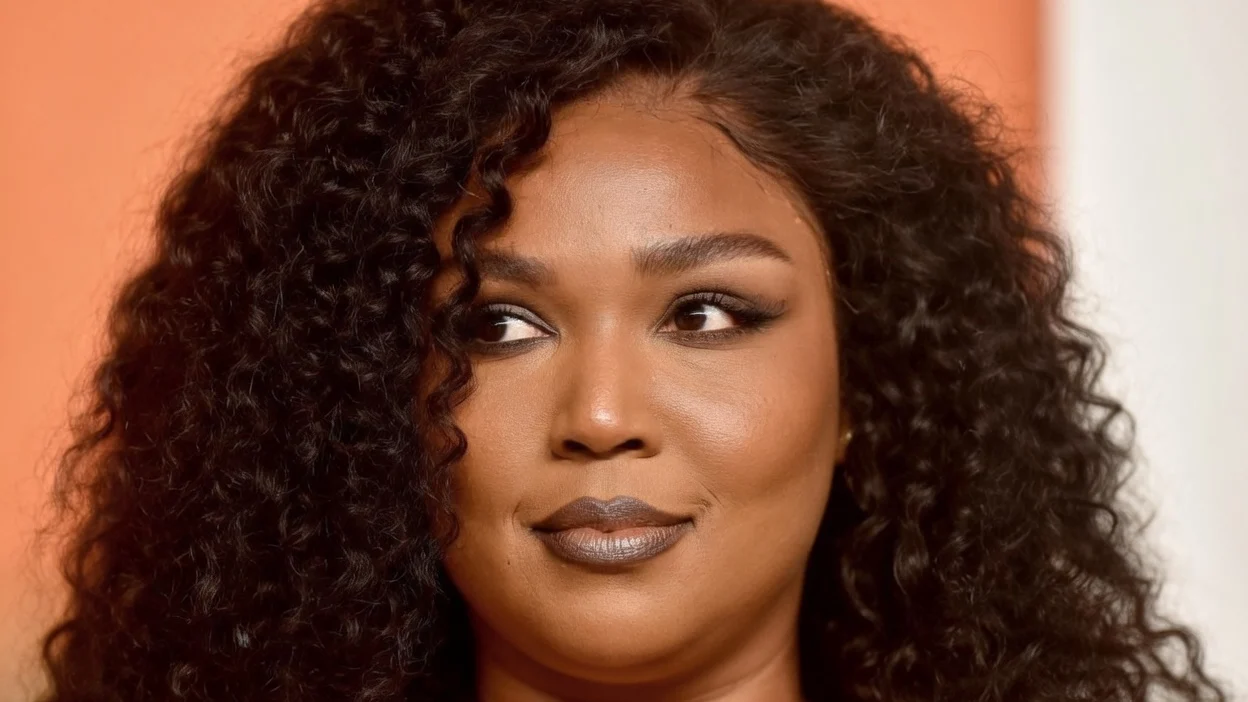 Lizzo acuză TikTok și casa de discuri că-i sabotează noul album. Artista a răbufnit pe rețelele sociale.
