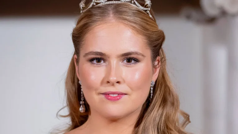 Prințesa Amalia a purtat tiara reginei Maxima la un banchet de stat. O bijuterie cu valoare sentimentală.