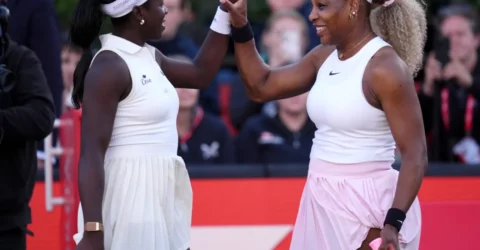 Serena Williams revine pe teren la 44 de ani. Victorie la dublu, la Queen’s Club.