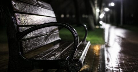 Când martorii nu intervin, toți pierdem din siguranță. Ce spune cazul lui Zarug despre spațiul public