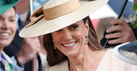 Băutura pe care Kate Middleton o ia mereu la drum. Secretul pentru energie a fost dezvăluit