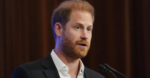 Harry, eclipsat de copiii lui William. Prințul George preia centrul atenției.