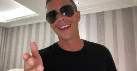 Danny Tomlinson riscă să-și piardă dinții după o lucrare dentară de 3.900 de lire în Turcia.