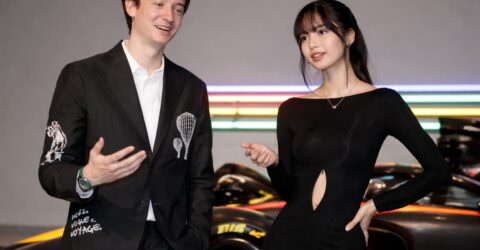 29 de ani, un nou album solo și zvonuri de despărțire. Cum își recalibrează Lisa imaginea publică
