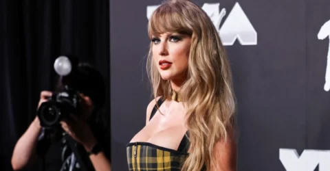 Taylor Swift și Travis Kelce, nevoiți să schimbe data nunții după scurgerea de informații. Invitații, iritați de reguli.