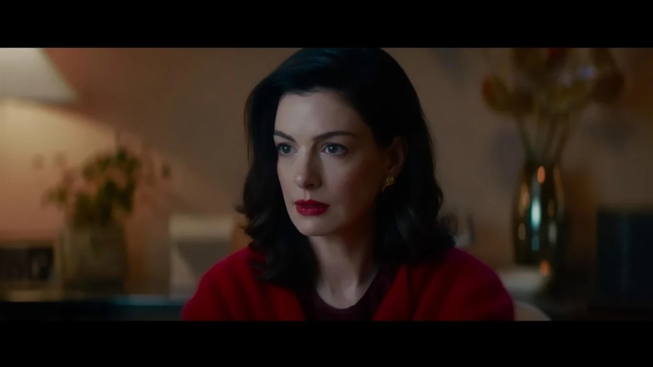 Rutina de îngrijire a tenului la 40 de ani. Anne Hathaway, despre secretul aspectului natural.