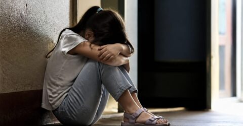 Peste o treime dintre copii așteaptă ajutor psihologic de mai bine de doi ani. Ce se întâmplă cu ei între timp