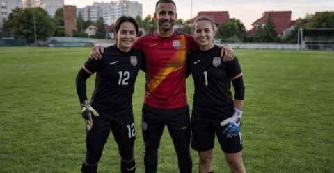 Are 18 ani, joacă la FC Botoșani și are media 10. Ce îți arată povestea ei despre sport și școală