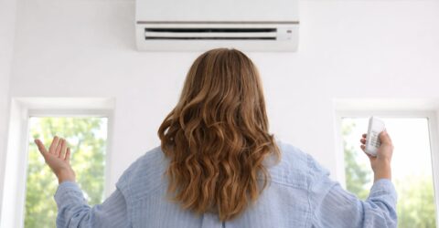 Îți usucă pielea și poate declanșa crize de astm. La ce să fii atentă când stai mult în aer condiționat