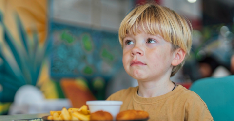 Un cardiolog american avertizează. 5 alimente populare pot crește riscul de boli cronice la copii și adulți