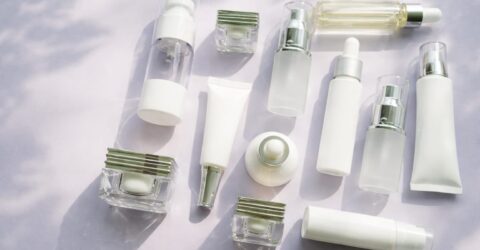 15.300 de căutări lunare pentru un ingredient derivat din mușețel. De ce azulena atrage acum atenția în K-beauty