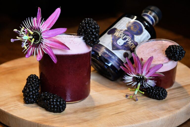 Distileria Măgura Zamfirei lansează BlackBerry Bitter Bow