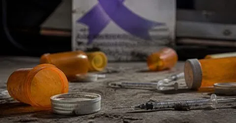Decesele din criza opioidelor ar fi fost cu 43% mai puține