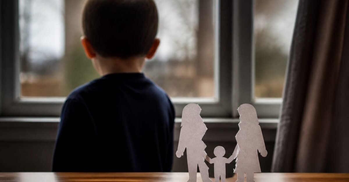 Ce îl rănește cu adevărat pe copil după divorț. Psihologia modernă mută atenția de la custodie la conflict