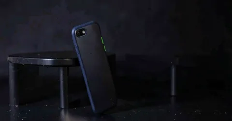 Părinții le dau telefoanele copiilor mici într-un moment greu