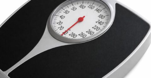 Un studiu pe 99 de adulți arată că o fereastră de alimentație de opt ore ajută la slăbit