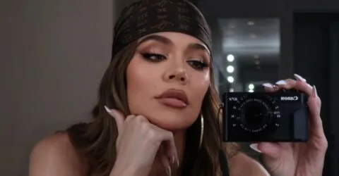 Khloe Kardashian a lansat parfumul XO BLUE în Europa. Imaginea cu rochia udă a făcut turul Instagramului