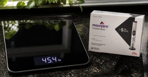 Un bărbat a slăbit 45,4 kilograme în 7 luni cu Mounjaro