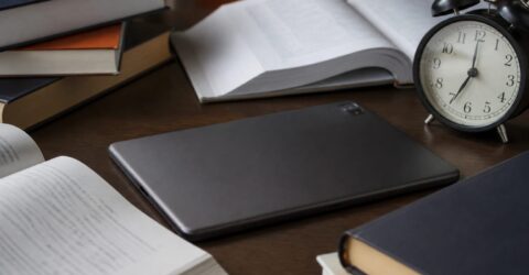 Academia Americană de Pediatrie a renunțat la limita strictă de timp la ecrane pentru adolescenți