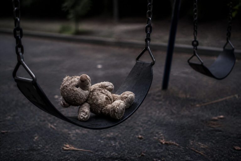 Copiii între 9 și 13 ani pot arăta semne timpurii de anxietate