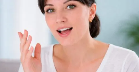 La 60 de ani, 47,5% dintre persoane au ptoză a pleoapei superioare