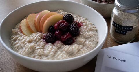 Colesterolul LDL și dieta. 5-10 grame de fibre solubile scad LDL cu 5-10%. Când devine tratamentul medicamentos obligatoriu?