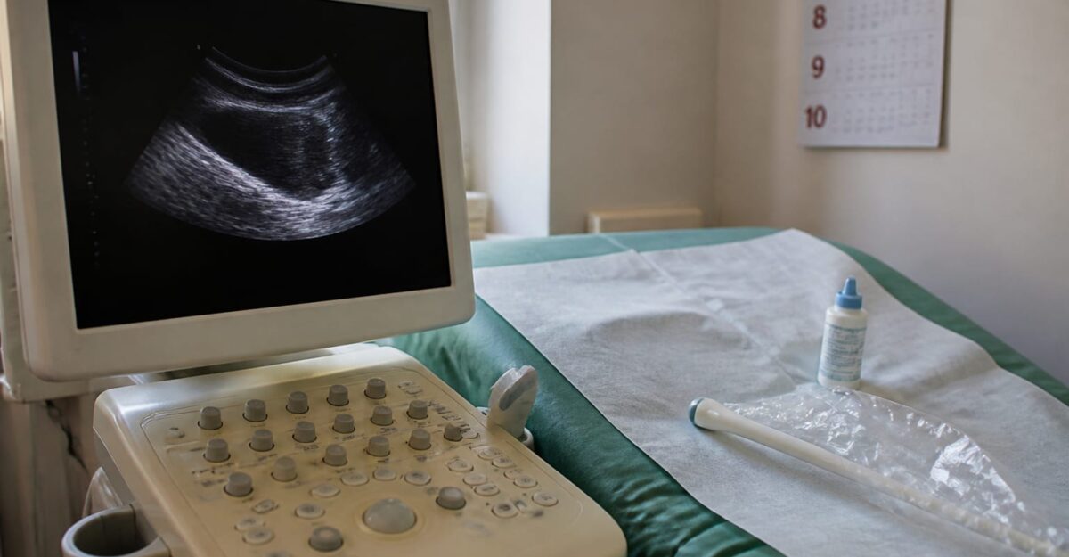 7-10 ani durează, în medie, până la diagnosticul de endometrioză. De ce nu e normal să suporți durerea la menstruație