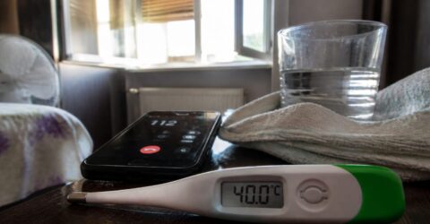 Temperatura corporală poate atinge 40 de grade Celsius în 10-15 minute. Iată ce faci ca să eviți complicațiile grave la insolație
