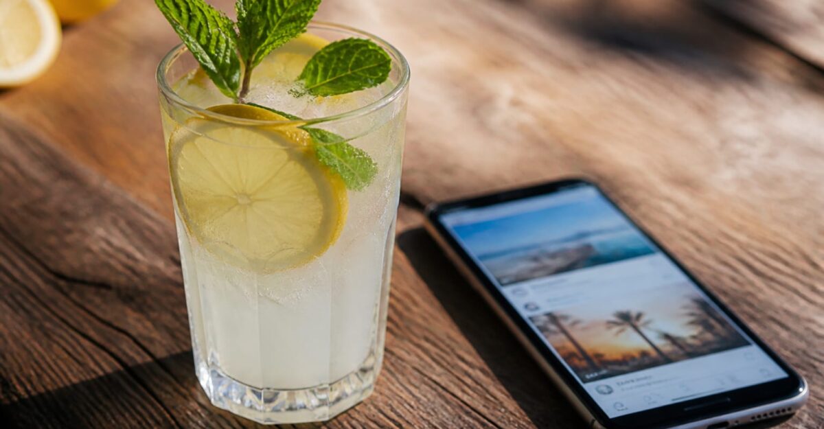 „Limonada de deparazitare” e virală online. Medicii explică de ce nu tratează infecțiile cu paraziți