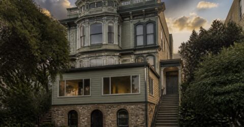 O casă cu trei niveluri din San Francisco a primit trei atmosfere distincte