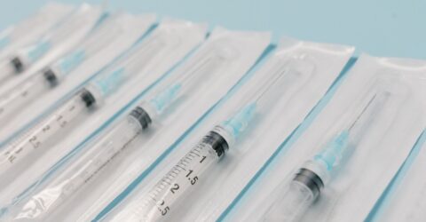 Când sunt indicate injecțiile pentru slăbit la copii, adolescenți și adulți? Diferențele dintre medicamente în UE