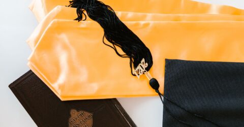 O femeie trecută de 50 de ani a început o nouă facultate după două decenii într-un domeniu tehnic