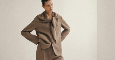 ELLE propune ținute de birou pentru toamnă cu accente de culoare și textură