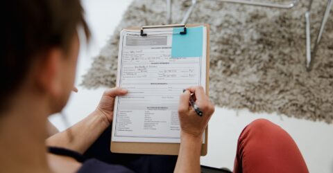 Cum se manifestă ADHD la adulți și ce presupune evaluarea pentru diagnostic