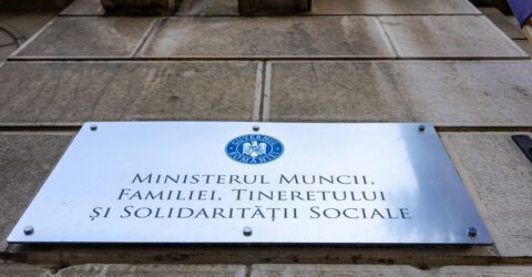 Cum vorbești despre bani în cuplu și faci bugetul când salariul minim îți aduce 125 de lei net în plus