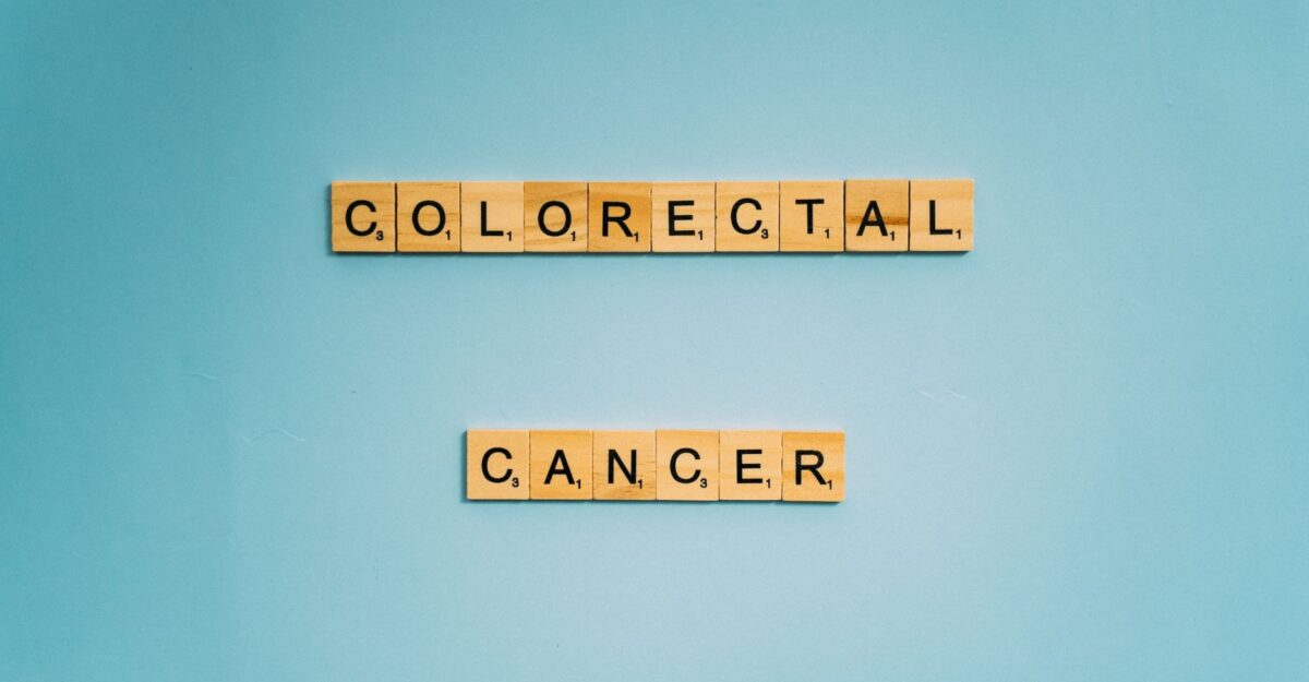 Diagnosticele de cancer cresc înainte de 50 de ani. Ce explică tendința și cum poți reduce riscul