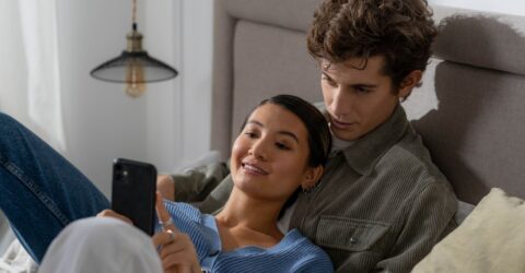 Cum pregătești o conversație dificilă cu ajutorul unui chatbot și când folosirea lui poate afecta încrederea