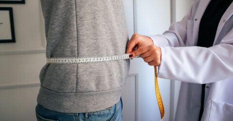 Cum îți măsori talia și ce înseamnă un raport de 0,5 față de înălțime, chiar dacă ai o greutate normală