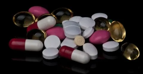 Medicamentele pentru slăbit au fost asociate cu desprinderea unghiilor într-un studiu comparativ